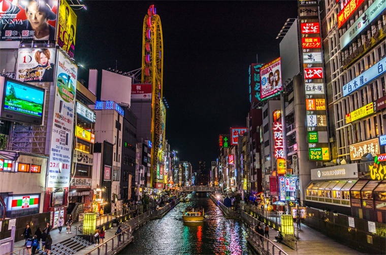 日元贬值创34年来新低！中国游客横扫日本，有人半夜12点还在商场血拼