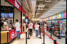 当线上流量见顶，新消费品牌正在重新推开门店那扇门