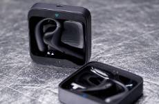 讯飞想赢当下，豆包在赌未来，谁来定义AI耳机中的高端产品