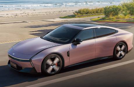 小鹏物理AI的尽头，是马斯克的现金流