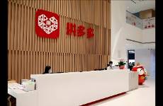 坐拥4238亿现金！拼多多为谁而拼？